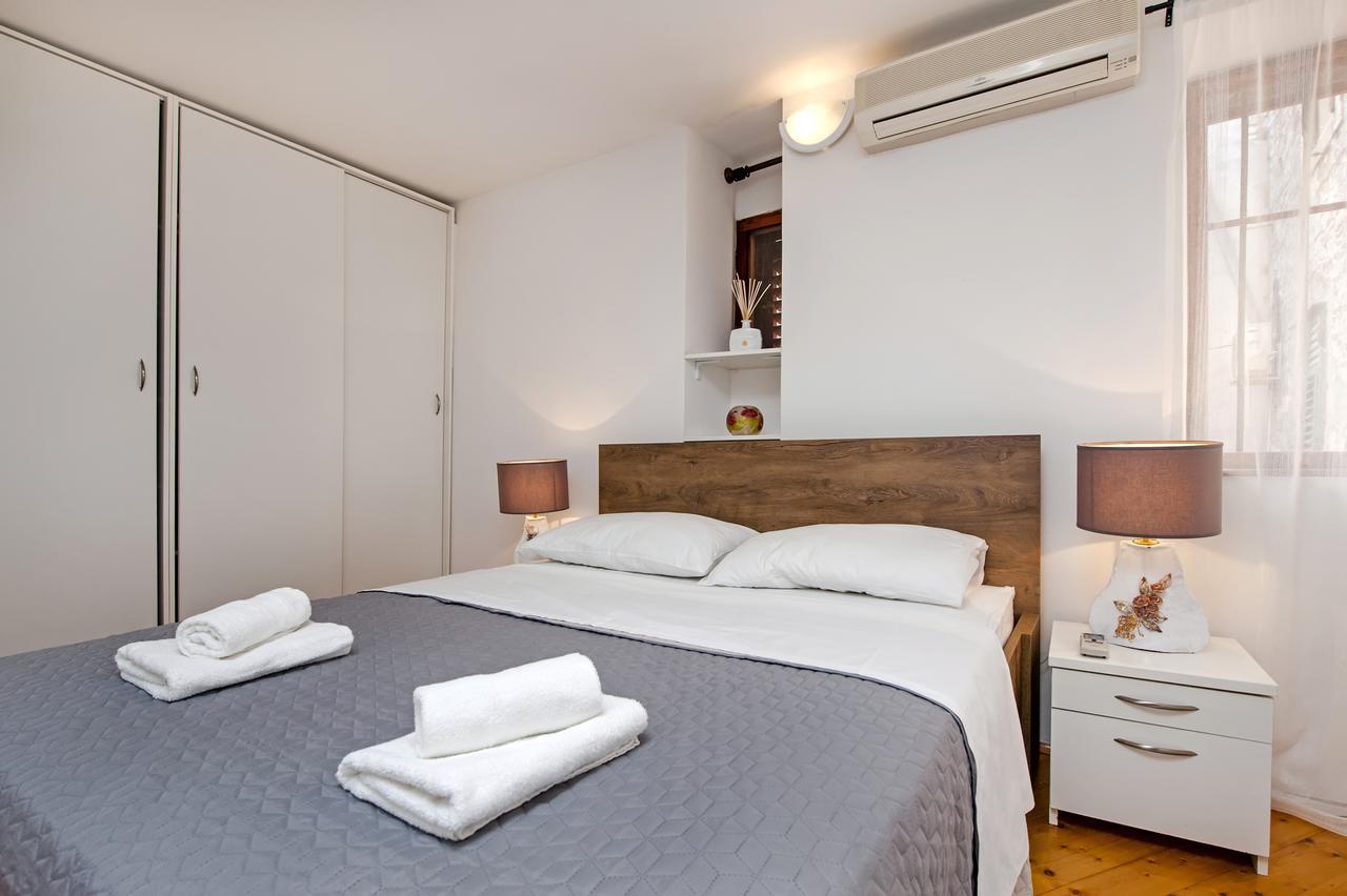 Apartment Marconi Rovinj Exteriör bild