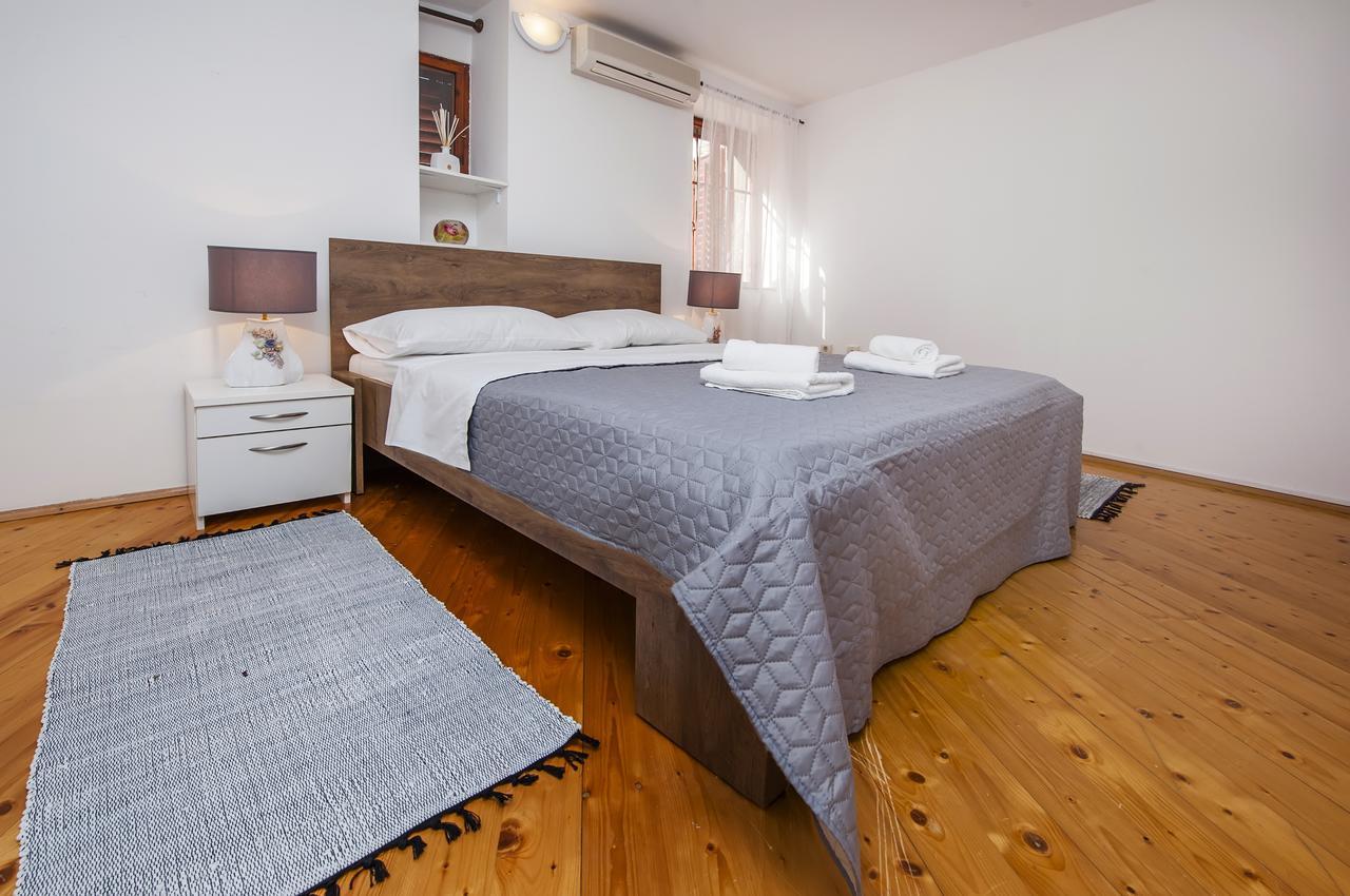 Apartment Marconi Rovinj Exteriör bild